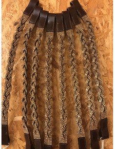 Pannband flätad med stenar 2