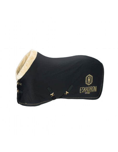 Eskadron Täcke Softshell Fauxfur Heritage