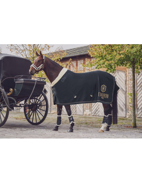 Eskadron Täcke Softshell Fauxfur Heritage